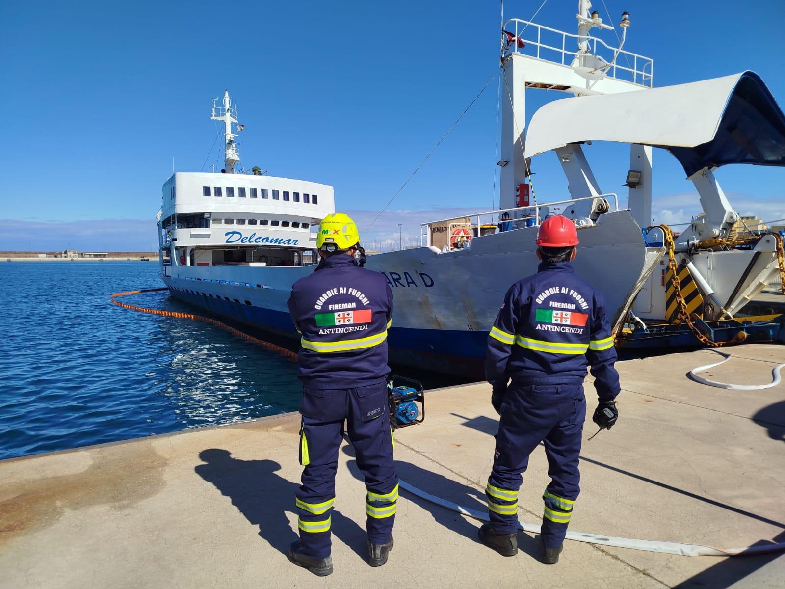 Guardie ai fuochi SARDA MGB al porto